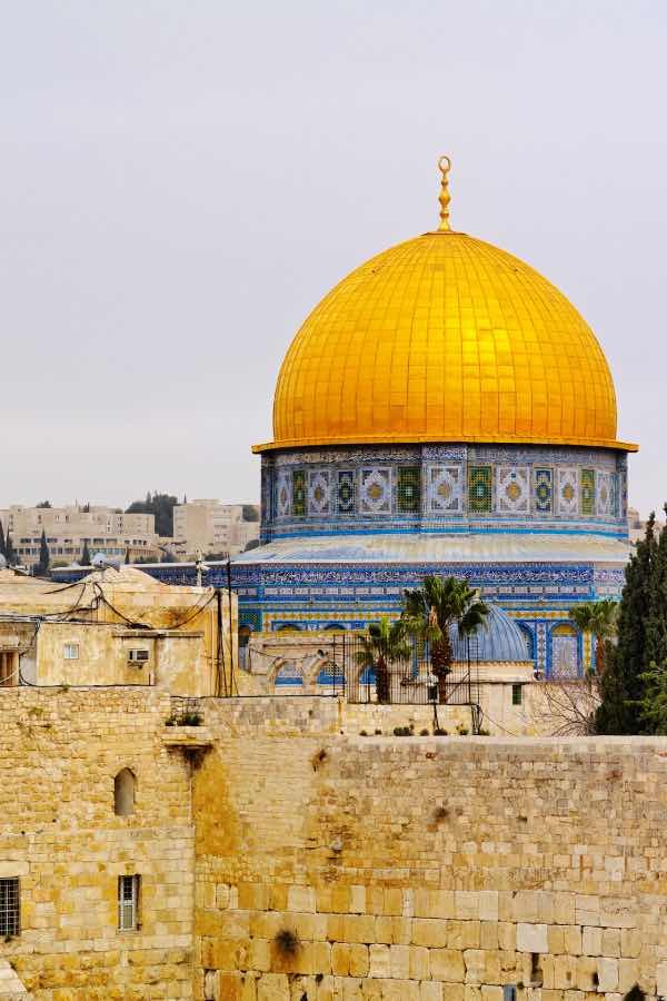 Showcasing Islamic Heritage and Traditions
